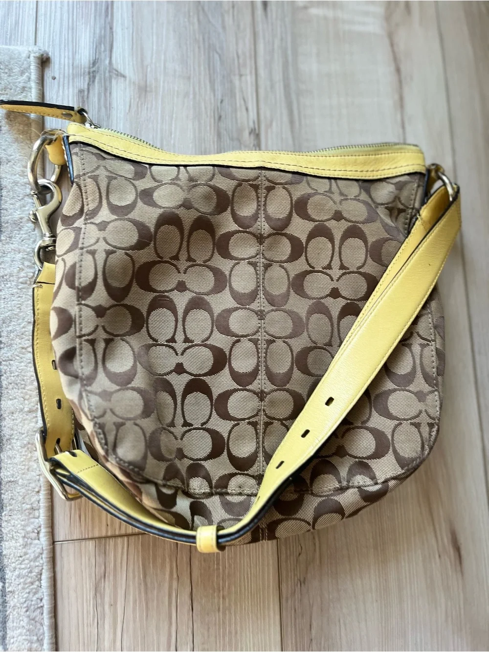 Y2K yellow coach bag